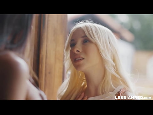 ❤️ Tyttö tulee kotiin muutamaa kuukautta myöhemmin ja päätyy syömään äitipuolensa pillua ️ Kova porno at us ❌❤