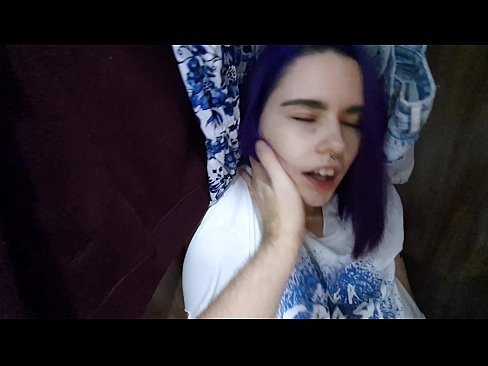 ❤️ Löysin siskoni kaapista ja autoin häntä laukeamaan ️ Kova porno at us ❌❤
